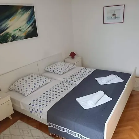 Apartmán Studio Darija For 2 Persons S Terasom Wi-fi & Parking Makarská