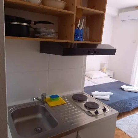 Studio Darija For 2 Persons S Terasom Wi-fi & Parking 아파트 *