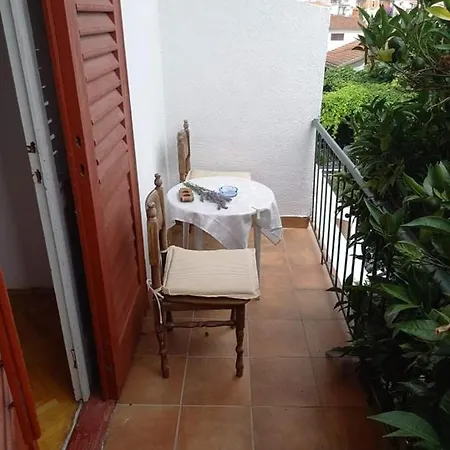 Studio Darija For 2 Persons S Terasom Wi-fi & Parking 아파트 *